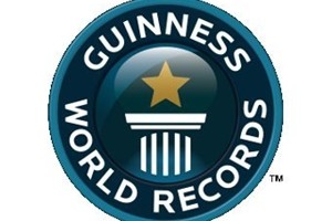 Майли Сайрус, Кэти Перри, Шакира, Эминем и One Direction попали в Книгу рекордов Гиннеса