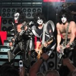 Группа Kiss отдаст 1 миллион долларов на благотворительность