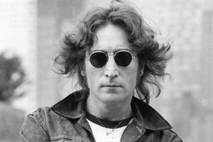 Рукописное письмо Джона Леннона была продано на аукционе за 28,000 долларов