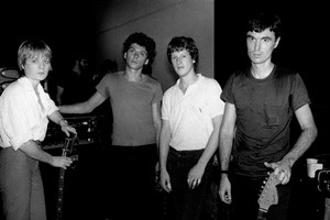 В сети появилось видео раннего концерта Talking Heads 80-х