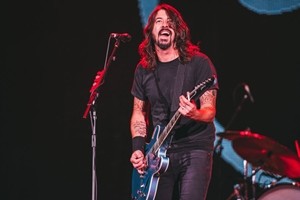 Foo Fighters посвятили песню Тейлор Свифт