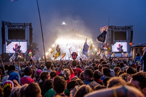Рок-промоутер Харви Голдсмит заявил, что музыкальные фестивали «отжили свое»