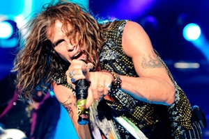 Фронтмен Aerosmith Стивен Тайлер готовит к выходу сольный альбом в стиле «кантри»