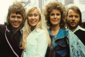 ABBA вместе появились в оригинальном составе впервые за восемь лет