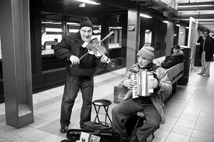 В московском метро запретят играть тяжелую музыку