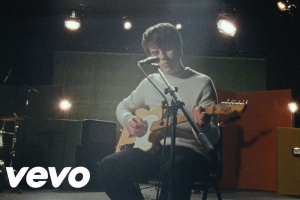 Джейк Багг презентовал клип на сингл Love, Hope And Misery
