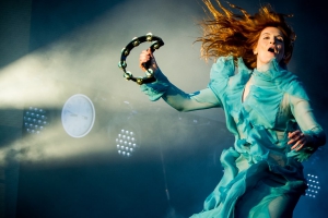 Florence + The Machine выпустили новый сингл Wish You Were Here