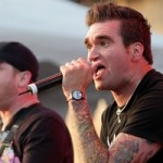 Фронтмен New Found Glory открывает тату-салон