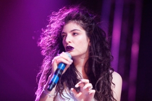 Новый сингл Lorde набирает обороты в сети