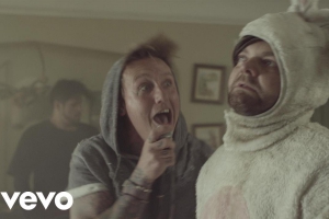 Papa Roach выпустили клип на трек Help
