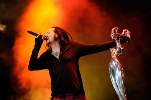 Korn презентовали клип на трек Black Is The Soul