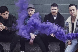 Fall Out Boy презентовали клип на композицию Champion
