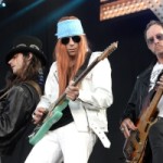 Weezer выпустили клип-пародию на Guns N’ Roses