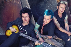 Green Day поделились новым лирик-видео на трек Too Dumb To Die