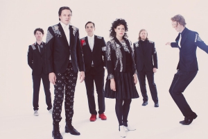 Канадские радиостанции подвергли цензуре композицию Arcade Fire