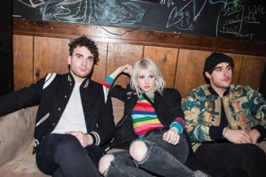Paramore опубликовали видео-работу на сингл Fake Happy