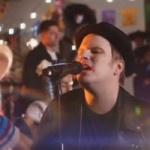 Fall Out Boy презентовали бэкстедж клипа Hold Me Tight Or Don’t