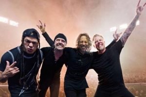 Премьер-министр Дании подарил президенту Индонезии бокс-сет группы Metallica Master of Puppets