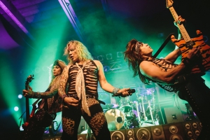 Steel Panther презентовали анимационный клип на трек Wrong Side of Tracks (Out in Beverly Hills)
