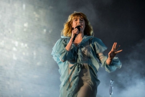 Florence + The Machine представили две новые песни во время своего последнего выступления