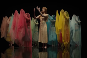 Florence + The Machine опубликовали клип на ранее изданный трек Big God