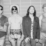 Red Hot Chili Peppers опубликовали клип на новый сингл Black Summer